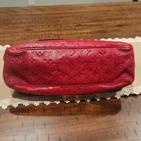 ๐SOLD๐ ๐ฆ ULTRA RARE ๐ฆ LV Maidia Rubel Red bag - Picture 6 of 16